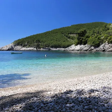 Secluded Fisherman's Cove Bratinja Luka, Korcula - 9224 *