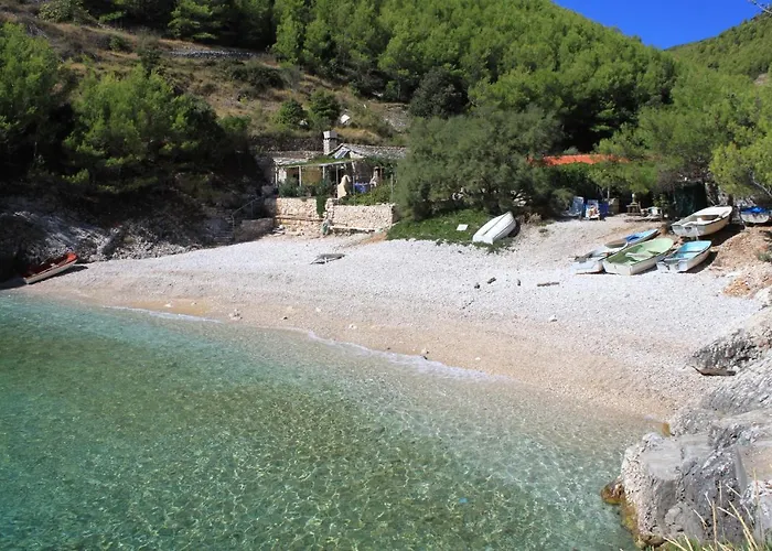 Secluded Fisherman's Cove Bratinja Luka, Korcula - 9224
