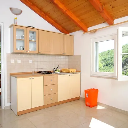 Secluded Fisherman's Cove Bratinja Luka, Korcula - 9224 * Zrnovo