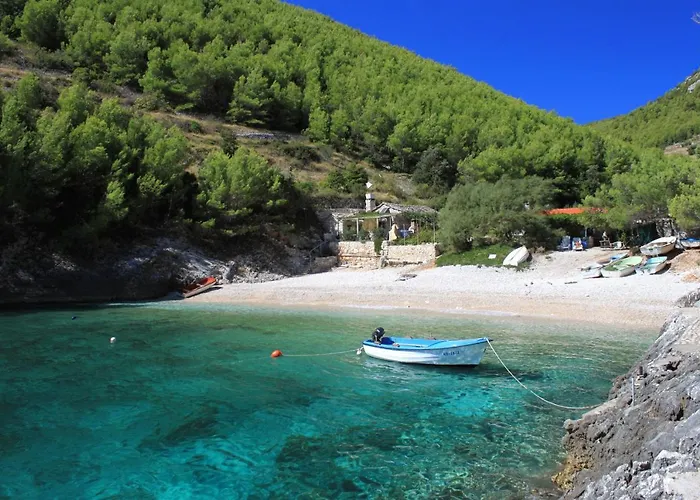 度假居 Secluded Fisherman's Cove Bratinja Luka, Korcula - 9224 *